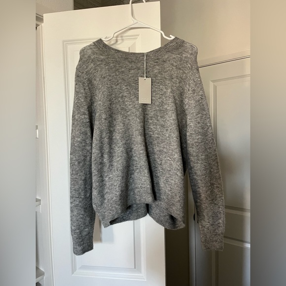 COS bow sweater - Picture 1 of 6